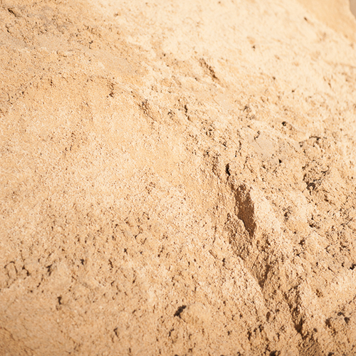 Ein Haufen Sand verwendbar als Baustoff